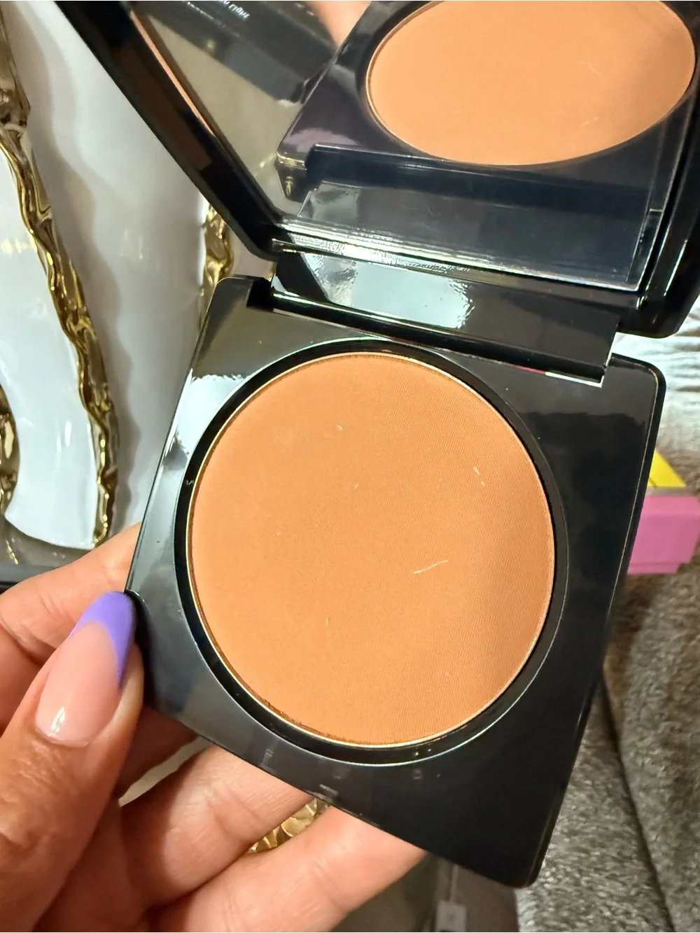 Bobbi Brown Golden Light Bronzing Powder — Warm Brown Glow